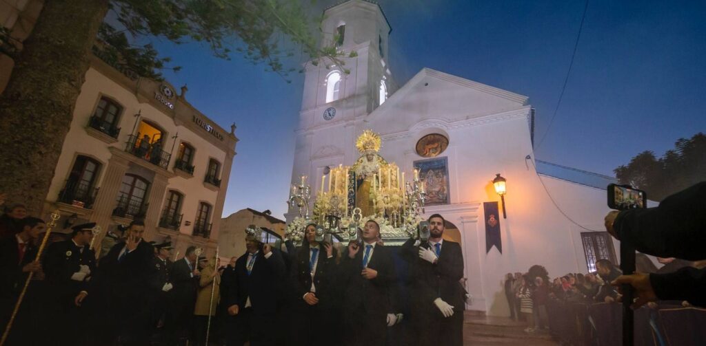 todos le cantan a la virgen 2 campanilleros