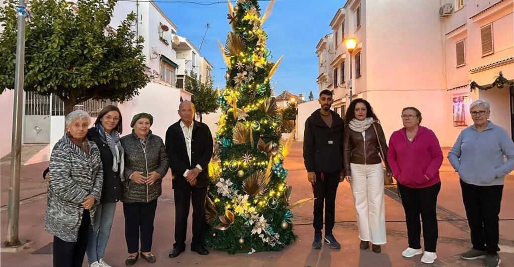El arbol de Navidad de la barriada de los poetas 1 navidad curro