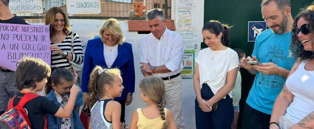 El alcalde ha estado esta mañana apoyando las reivindicaciones del colegio Narixa 9 colegio narixa