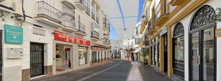 Las calles del centro renuevan sus toldos 5 PHOTO 2025 09 29 13 55 41 770x480 1
