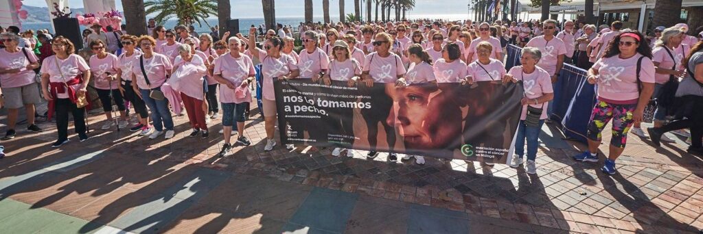 Nerja marchó contra el cáncer de mama y en solidaridad con las enfermas 3 568554777 1110492471240674 4263384830533187307 n
